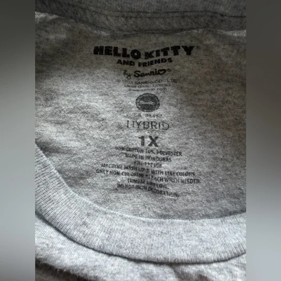 Hello Kitty and Friends Gray Graphic Tee - Picture 4 of 7